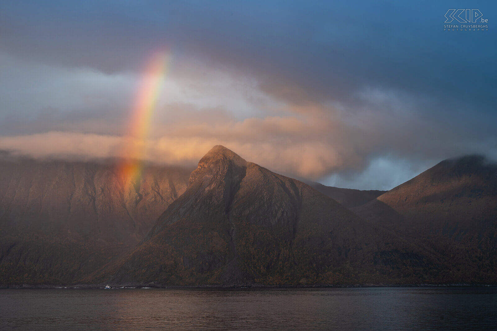 Norway - Senja - Mefjordvaer - Rainbow A rainbow after some heavy rain showers in Mefjordvaer Stefan Cruysberghs